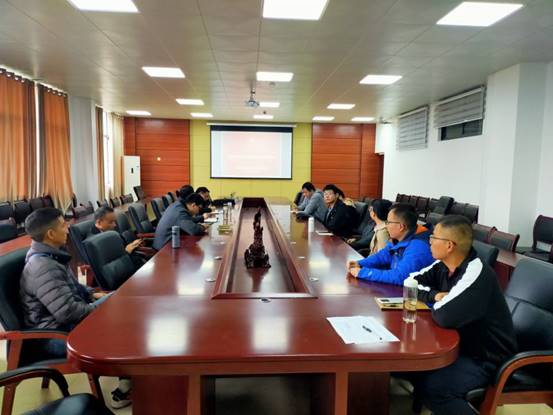 说明: 新闻稿：物理与电子科学学院召开党外人士统一战线工作座谈会